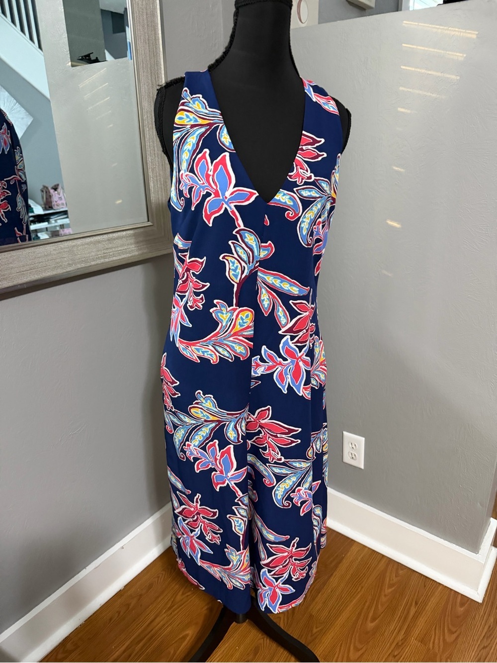 NWT Laundry by Shelli Segal tropical v-neck floral print romper jumpsuit size 4. - Picture 2 of 7